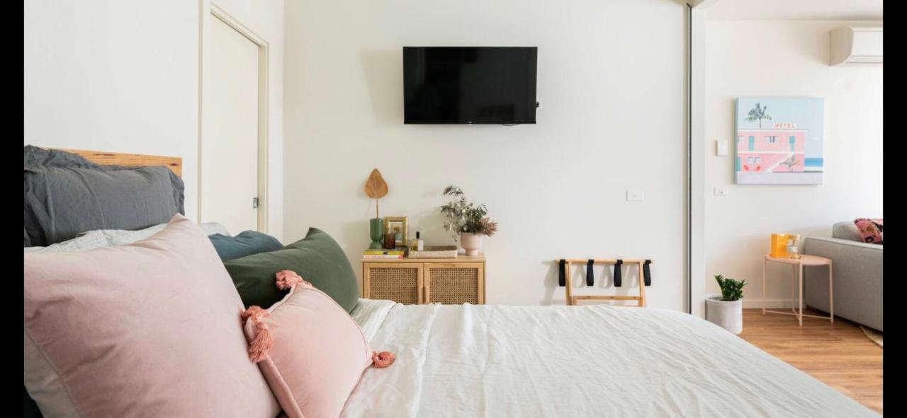 The Pas.Coe - A Stylish 1 Bedroom Unit With Free Parking. Melbourne Kültér fotó