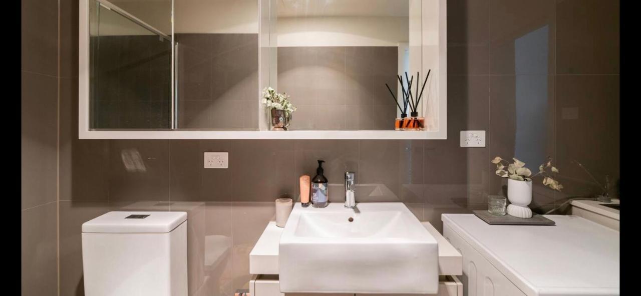 The Pas.Coe - A Stylish 1 Bedroom Unit With Free Parking. Melbourne Kültér fotó